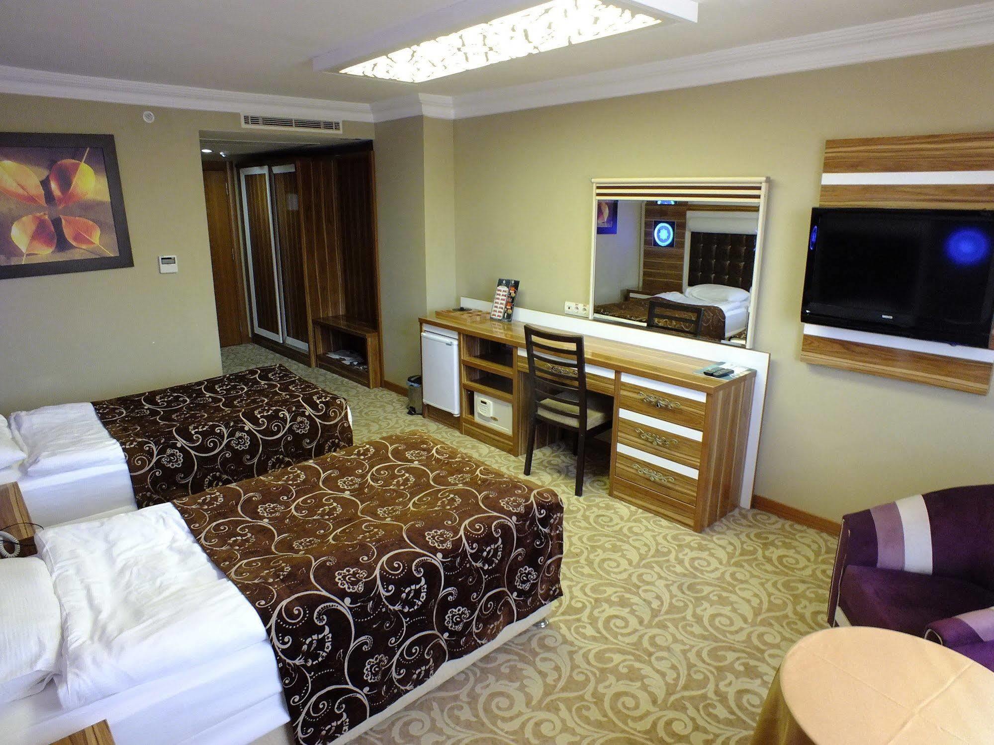 Demosan Hotel Karaman Kültér fotó